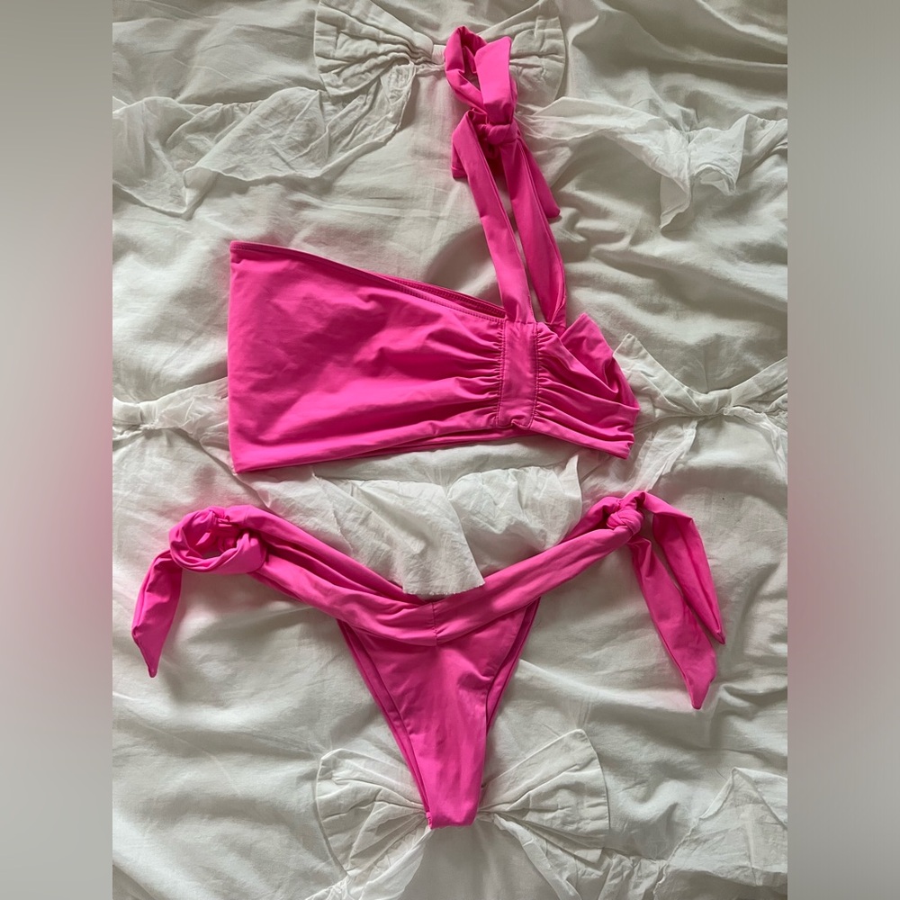 Frankie’s Bikini